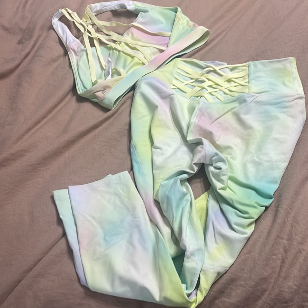 Fabletics Set - Picture 4 of 5